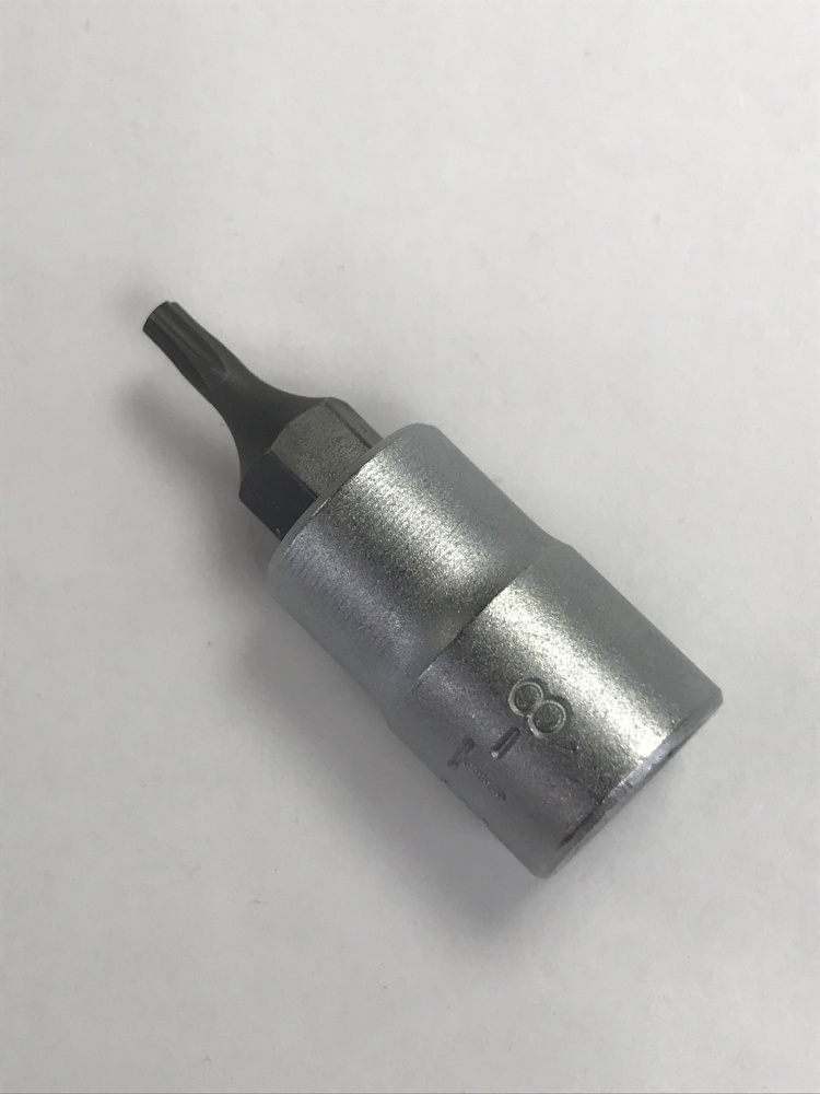 F3263208 1/4" Головка бита Т8 L=32мм