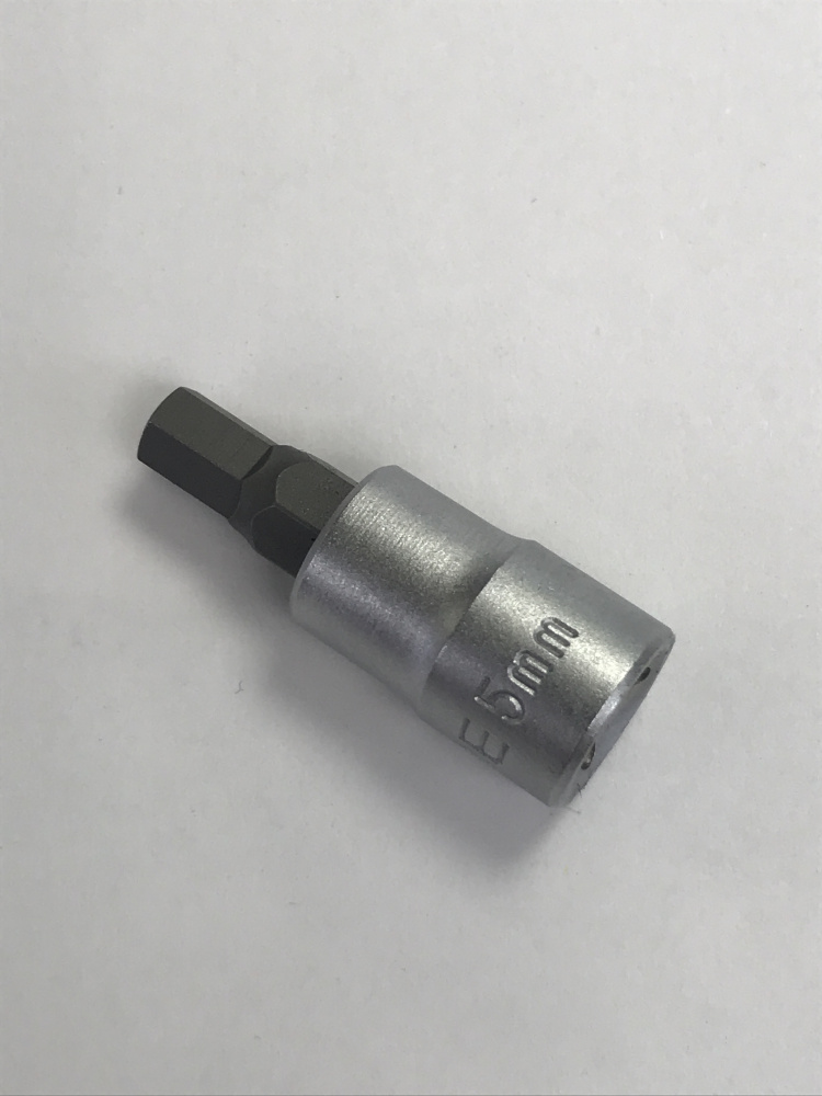 F3243205 1/4" Головка бита  6 гранн 5 мм L=32mm