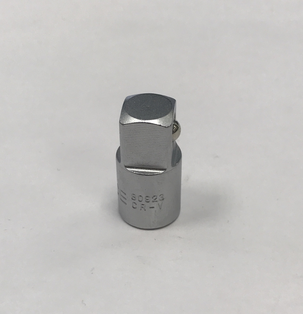 F80923 Адаптор 1/4"(F) x 3/8"(M)