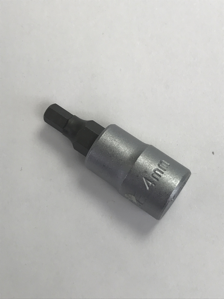 F3243204 1/4" Головка бита  6 гранн 4 мм L=32mm